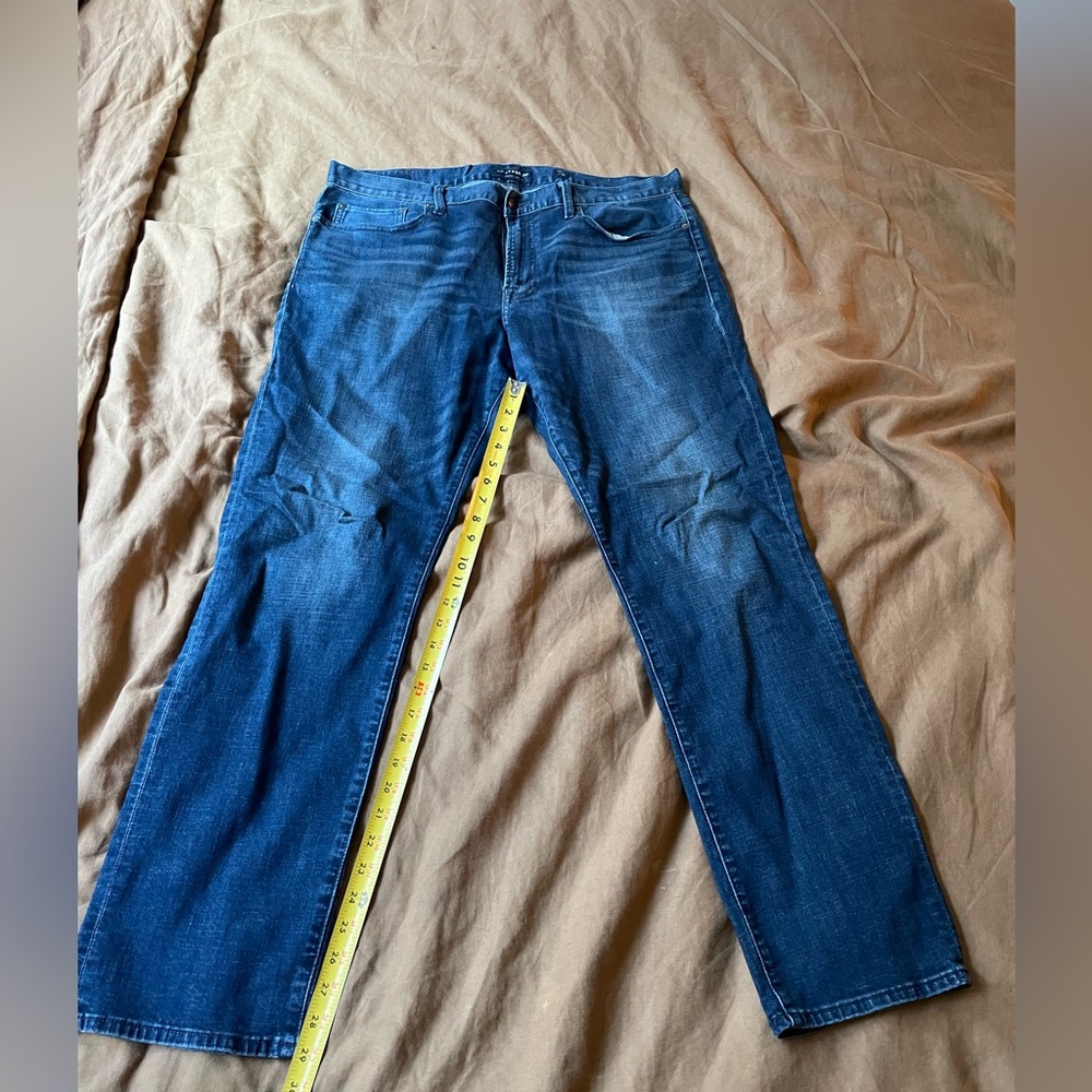 Lucky Brand Men's Classic Blue Straight Jeans